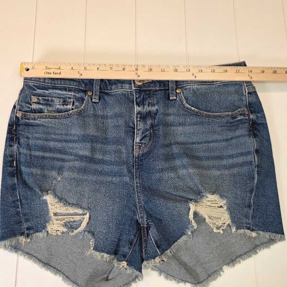 Torrid Women's 12 Denim Shorts Blue Distressed High Rise Raw Hem 3" 17223325 - Picture 8 of 10